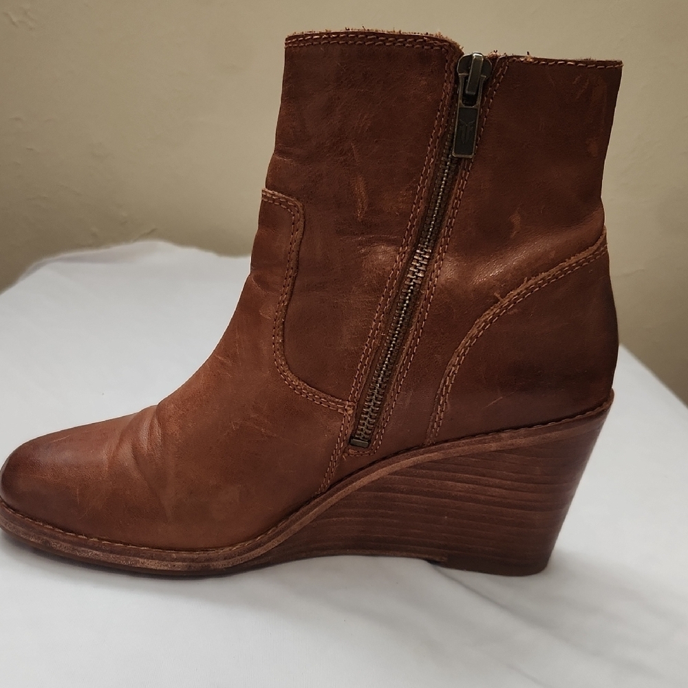 FRYE AND CO. Tan Leather Ankle Boots - Picture 8 of 8